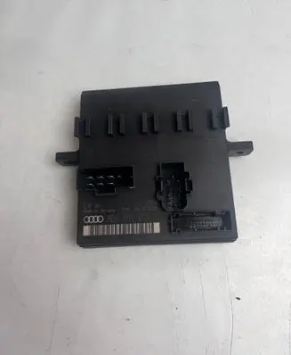 Audi A4 S4 B6 8E 8H Comfort/convenience module 8E0907279C