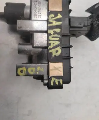 Jaguar XE Turbine electric control actuator 2063050013