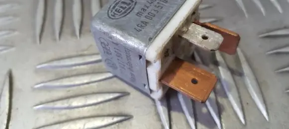 Audi A6 S6 C5 4B Other relay 431951253 0332014120