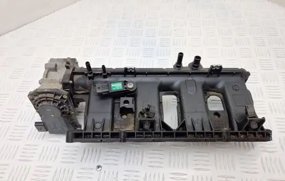 Renault Captur Intake manifold 140030983R 223650001R 161206038R
