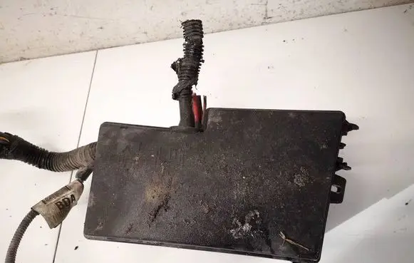 Ford Focus Fuse box set av6t14a142ab