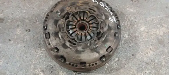 Toyota Avensis T270 Clutch pressure plate 