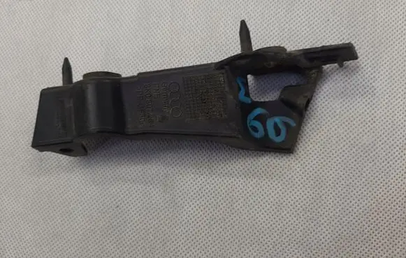Audi A4 S4 B8 8K Front bumper mounting bracket 8K0807284