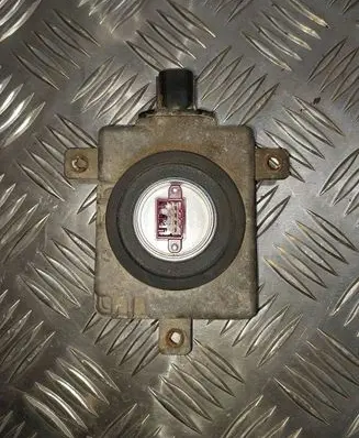 Mitsubishi Pajero Headlight ballast module Xenon W3T20971 D2R2000H