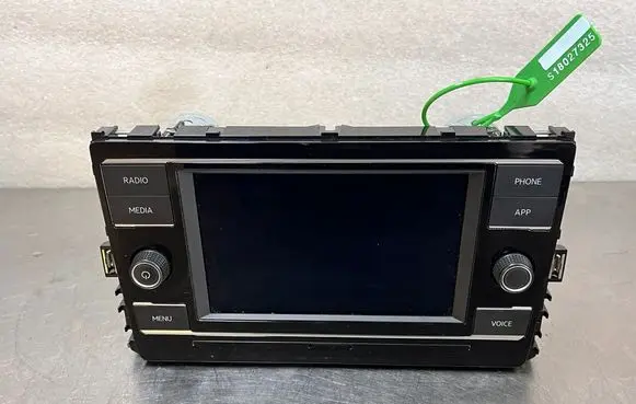 Radio/CD/DVD/GPS head unit