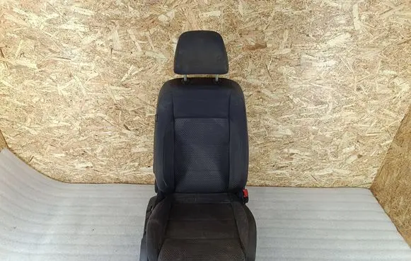 Volkswagen Jetta V Front passenger seat 
