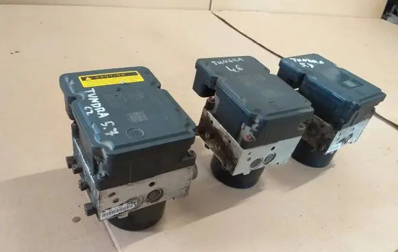 Toyota Tundra II ABS control unit/module 89541-0C460