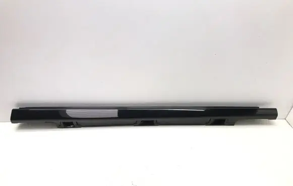 Sill/side skirt trim
