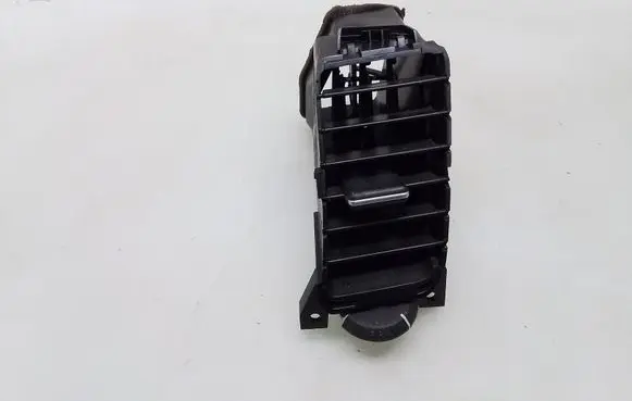Nissan Primera Dashboard side air vent grill/cover trim A1007034
