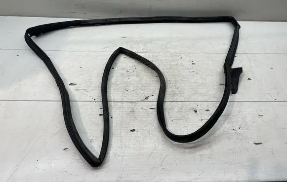 Lexus IS 220D-250-350 Rubber seal rear door 6787253030