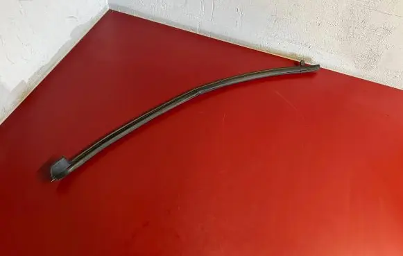 Chrysler Pacifica Sliding door rubber seal 68188722