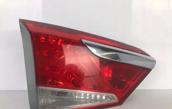 Hyundai i40 Tailgate rear/tail lights 924033Z001