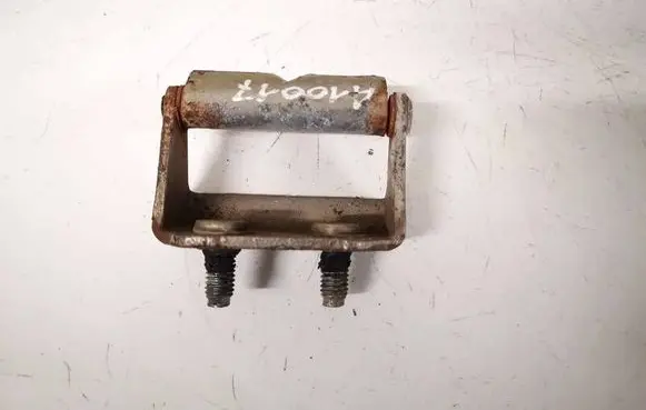Nissan Quest Tailgate/trunk/boot hinge 