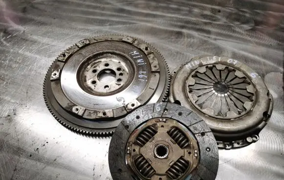 Mini One - Cooper Coupe R56 Clutch set kit 7557169 7568714 701459