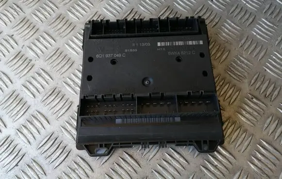 Volkswagen Polo Comfort/convenience module 6Q1937049C 5WK48212C