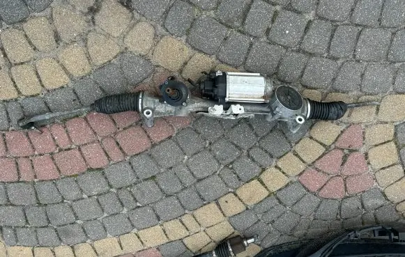 Jeep Cherokee Steering rack P05154521AI T1F114523916