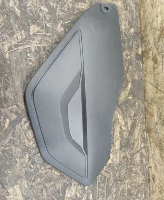 Dacia Duster Dashboard lower bottom trim panel 689200724R