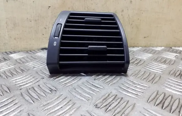 BMW X5 E53 Dashboard side air vent grill/cover trim 64228402216 8402216
