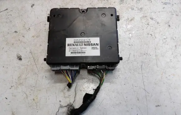 Renault Captur II Air conditioner control unit module 285253417R 260220 27760F271B