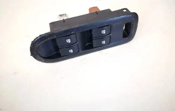 Renault Megane II Electric window control switch 156018070