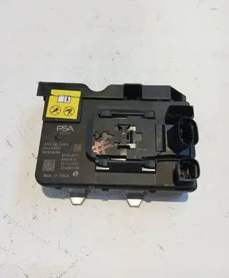 Peugeot 3008 III Combustion relay 9864344080 LWK3270