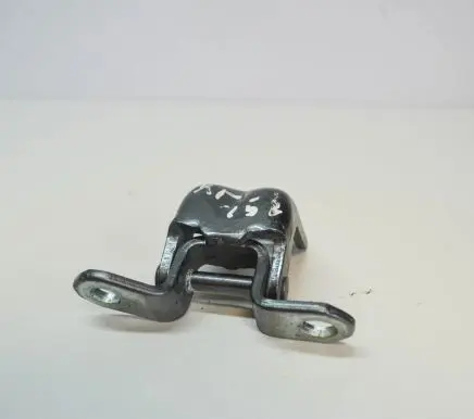 Nissan Juke I F15 Front door upper hinge