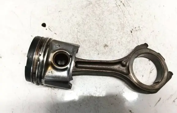 Audi A6 Allroad C5 Piston with connecting rod 059j m041