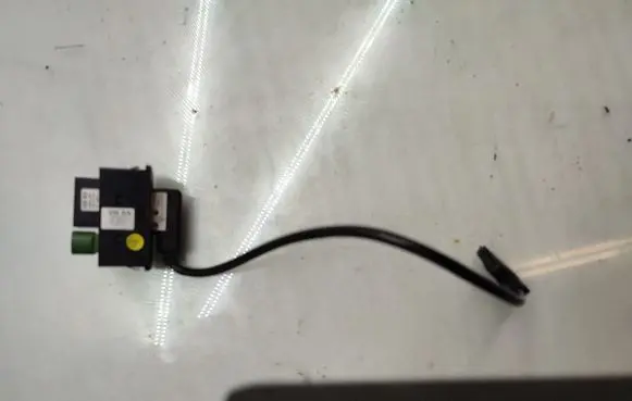 Volkswagen Golf VII USB socket connector 5G0035222 5N0035554 5Q0035736