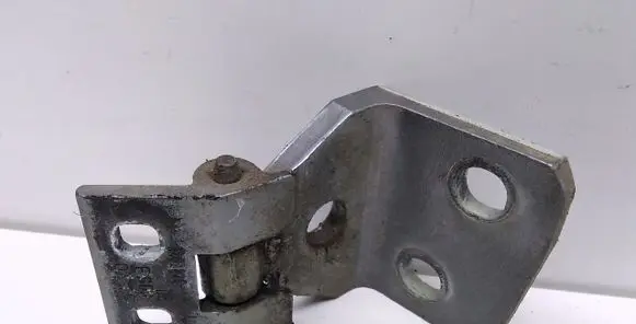 BMW X3 E83 Front door upper hinge 3402820