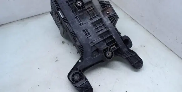 Battery tray