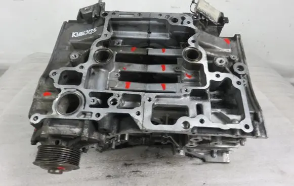 Subaru Forester SH Engine block EE20Z
