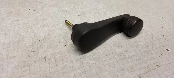 Volkswagen PASSAT B4 Front door window winding handle 3A0837581