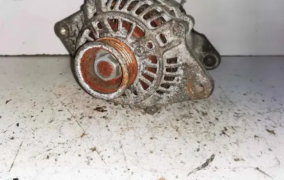 Subaru Forester SF Generator/alternator 23700AA22 2T37391