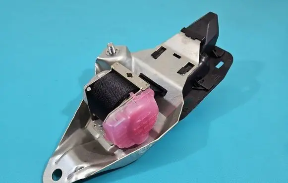 Toyota RAV 4 (XA40) Middle seatbelt (rear) IMPRK1484963