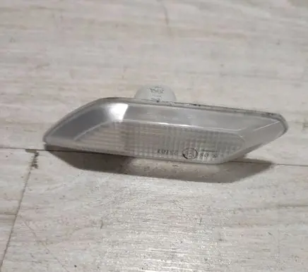 Dacia Jogger Front fender indicator light 261612750R