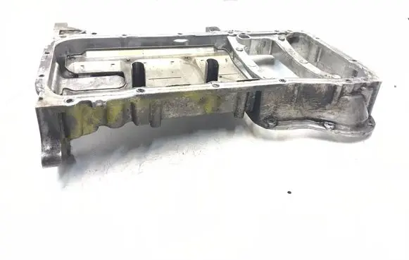 Nissan X-Trail T30 Oil sump