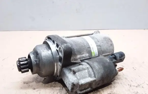 Volkswagen PASSAT B6 Starter motor 02M911024A