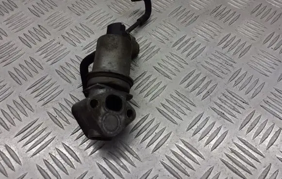 Volkswagen Polo IV 9N3 EGR valve 030131503D