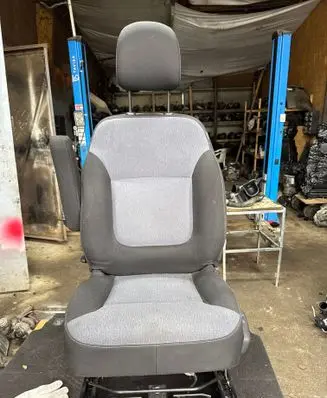 Opel Vivaro Second row seats 