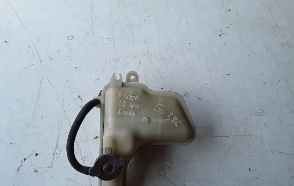 Coolant expansion tank/reservoir