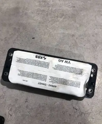 Volkswagen Golf VII Passenger airbag 8V0880204D