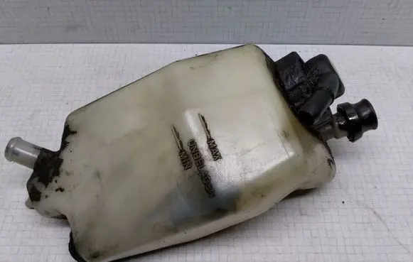 Mercedes-Benz E W210 Power steering fluid tank/reservoir 0019892003