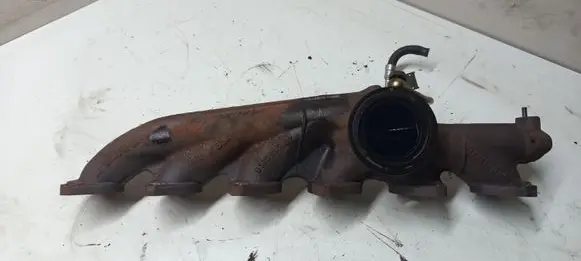 BMW 5 F10 F11 Exhaust manifold 8510293
