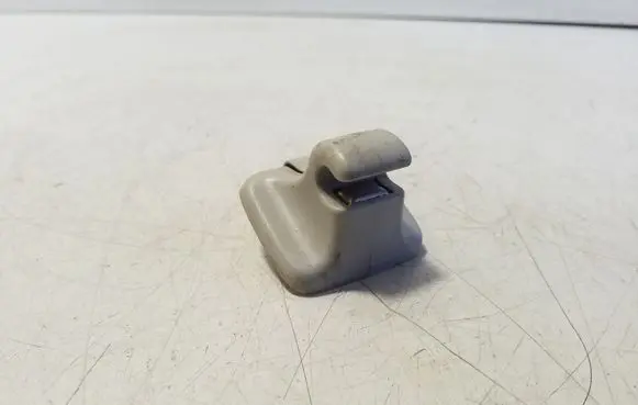Sun visor clip/hook/bracket