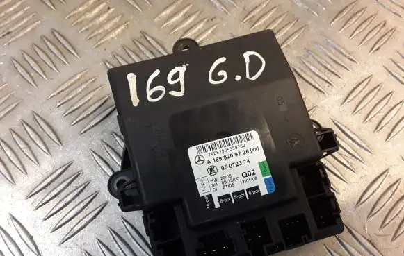 Mercedes-Benz A W169 Door control unit/module 1698209226 A1698209226