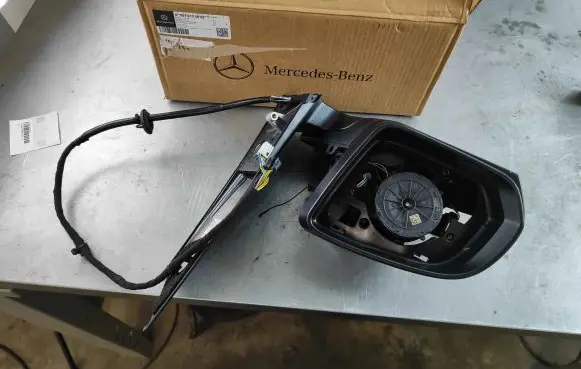 Mercedes-Benz V Class W447 Front door electric wing mirror A4478115000