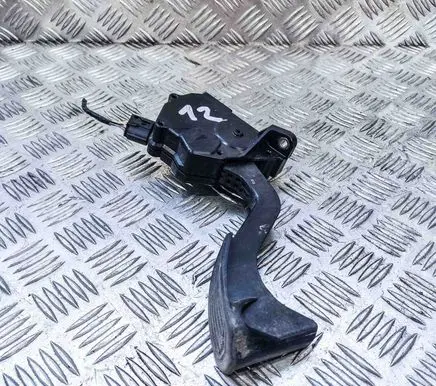 Toyota RAV 4 (XA40) Accelerator throttle pedal 1988008942 7811042040