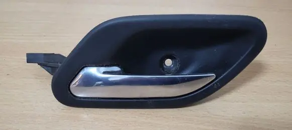 BMW 5 E39 Front door interior handle 8226048