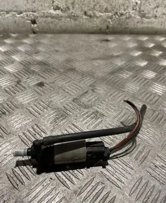 BMW 7 E65 E66 Windscreen/windshield washer pump 6934159