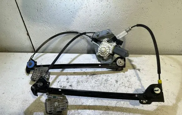 Sliding door window regulator with motor
